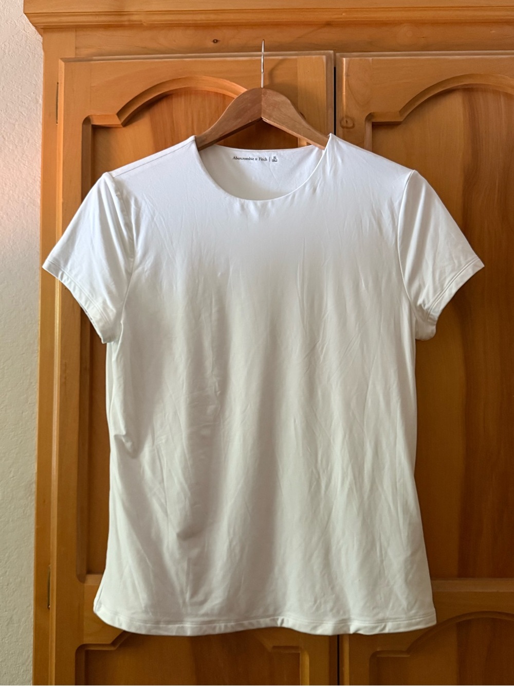 Abercrombie & Fitch Women’s White Short Sleeve Crew Tee
